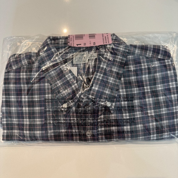 J. Crew Broken In Oxford Buttondown Shirt - NEW WITH TAGS 🔥 - Picture 2 of 7